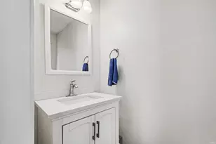 1905 E Madison St, South Bend, IN 46617 - Photo 12