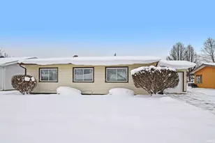 733 Sylvan Ln, South Bend, IN 46619 - Photo 1