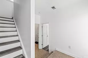 437 Abbey St, South Bend, IN 46637 - Photo 6