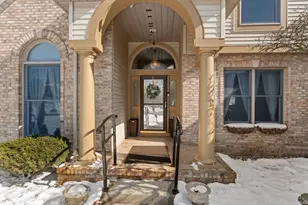 51934 Watersedge Ct, South Bend, IN 46628 - Photo 10