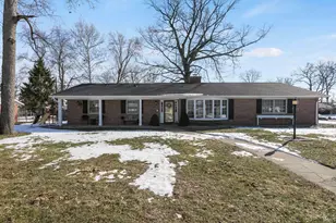 1536 Medford Ln, Mishawaka, IN 46544 - Photo 1