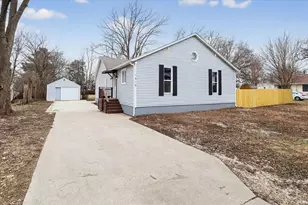1819 N Sheridan St, South Bend, IN 46628 - Photo 1
