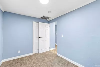 55345 Hollywood Boulevard, South Bend, IN 46628 - Photo 16