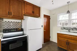 902 Sylvan Ln, South Bend, IN 46619 - Photo 4