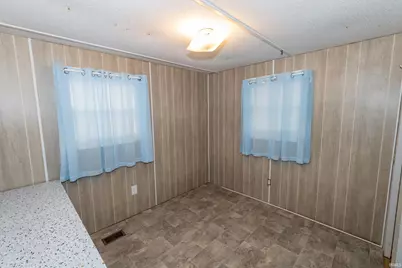 55219 Lexington Avenue, South Bend, IN 46628 - Photo 6