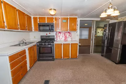 55219 Lexington Avenue, South Bend, IN 46628 - Photo 4