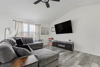 30557 Gregory Drive, Elkhart, IN 46516 - Photo 4