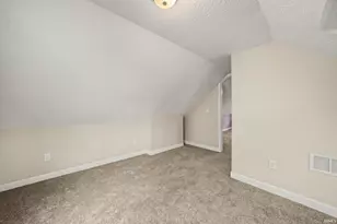 2410 Eisenhower Ave, South Bend, IN 46615 - Photo 18