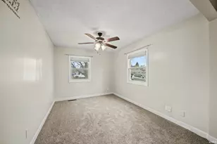 2410 Eisenhower Ave, South Bend, IN 46615 - Photo 12