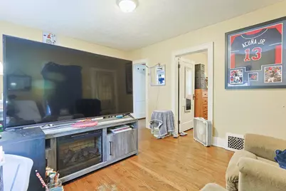 821 E Irvington Avenue, South Bend, IN 46614 - Photo 4
