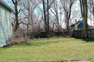 2212 S Lafayette Blvd, South Bend, IN 46613 - Photo 1