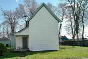 2210 S Lafayette Blvd, South Bend, IN 46613 - Photo 1