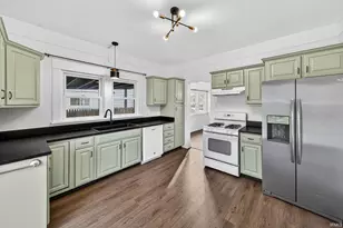 526 S 35th St, South Bend, IN 46615 - Photo 12