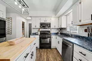 57279 Pine View Dr, South Bend, IN 46619 - Photo 12