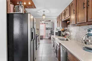 430 S 35th St, South Bend, IN 46615 - Photo 10