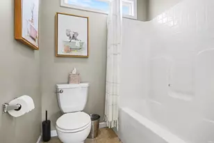 212 S Notre Dame Ave, South Bend, IN 46617 - Photo 22