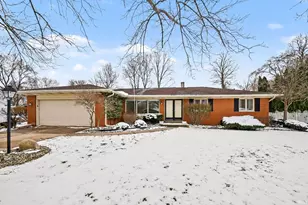 1372 Berkshire Dr, South Bend, IN 46614 - Photo 1