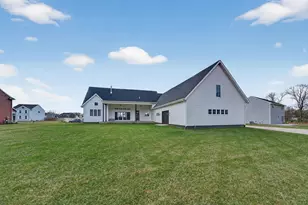 30453 Carter Kash Dr, Elkhart, IN 46517 - Photo 4