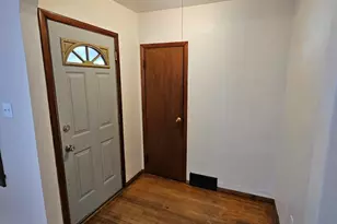 3022 Hartzer St, South Bend, IN 46628 - Photo 10