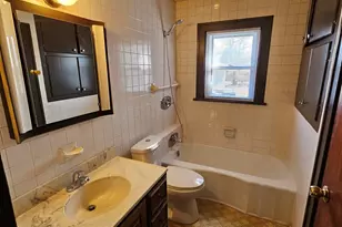 3022 Hartzer St, South Bend, IN 46628 - Photo 14