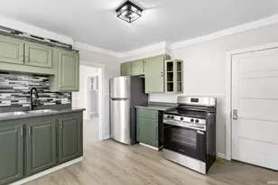 712 W Calvert St, South Bend, IN 46613 - Photo 6