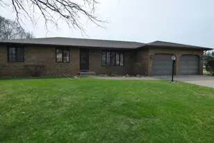 25520 Fawn Ridge Dr, South Bend, IN 46619 - Photo 1
