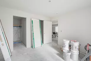 214 N Brookfield St, South Bend, IN 46628 - Photo 8