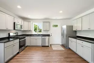 214 N Brookfield St, South Bend, IN 46628 - Photo 4
