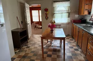 1521 Van Buren St, South Bend, IN 46628 - Photo 8