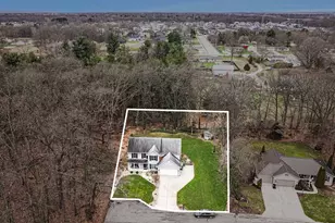 54739 Chalmers Dr, Osceola, IN 46561 - Photo 2