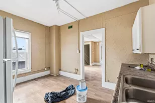 2212 S Michigan St, South Bend, IN 46613 - Photo 26