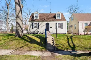2246 Beverly Pl, South Bend, IN 46616 - Photo 1