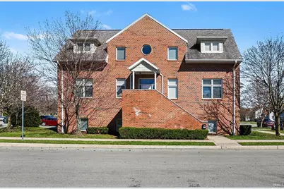 330 N Sunnyside Avenue, South Bend, IN 46617 - Photo 2
