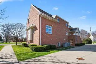 330 N Sunnyside Ave, South Bend, IN 46617 - Photo 2