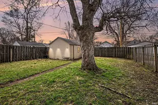 1430 Sorin St, South Bend, IN 46617 - Photo 18