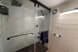 713 E Fairview Ave, South Bend, IN 46614 - Photo 12