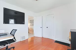 239 E Edgar Ave, Mishawaka, IN 46545 - Photo 6