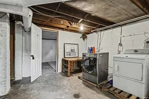 215 W Broadway St, Mishawaka, IN 46545 - Photo 18