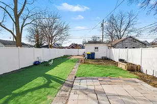 215 W Broadway St, Mishawaka, IN 46545 - Photo 20