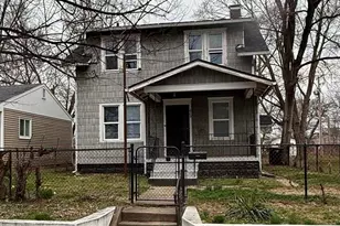 613 E Broadway St, South Bend, IN 46601 - Photo 2