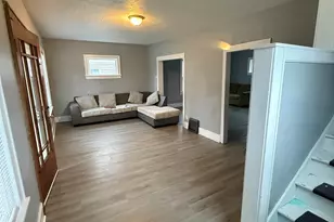 613 E Broadway St, South Bend, IN 46601 - Photo 4