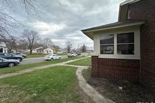1714 S Twyckenham Dr, South Bend, IN 46613 - Photo 32