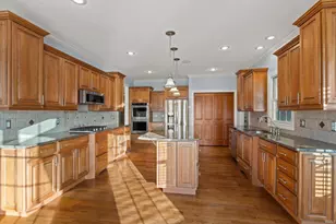 51095 Chatham Ridge Dr, South Bend, IN 46637 - Photo 12