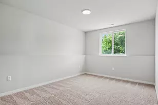 682 S Paradise Dr, Rochester, IN 46975 - Photo 16