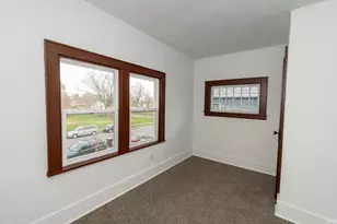626 E Dubail Ave, South Bend, IN 46613 - Photo 14