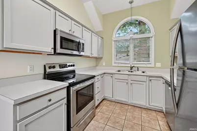 1342 Bridge Water Way, Mishawaka, IN 46545 - Photo 10