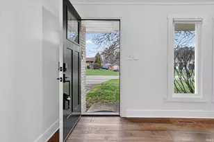 53827 Needles Ct, Elkhart, IN 46514 - Photo 2