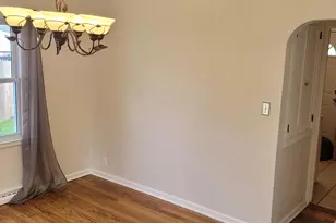 525 W Angela Blvd, South Bend, IN 46617 - Photo 4