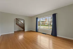 1219 Leeper Ave, South Bend, IN 46617 - Photo 4