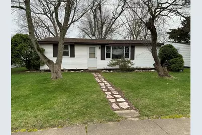 807 W Lowell Avenue, Mishawaka, IN 46545 - Photo 1